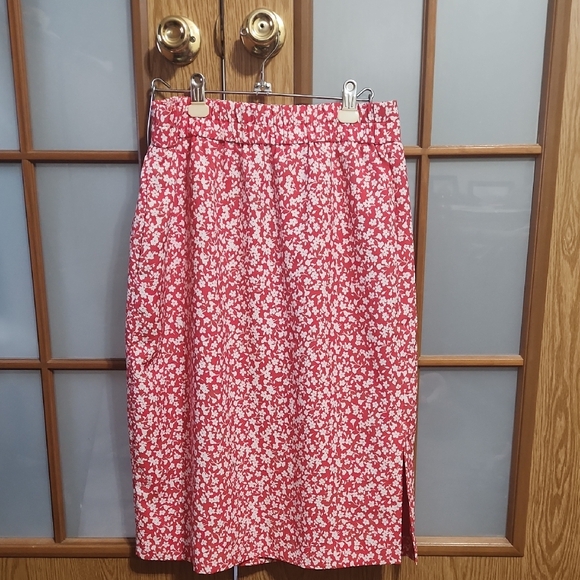 J. Crew Red And White Floral Pull On Elastic Waist Midi Skirt - Picture 1 of 7